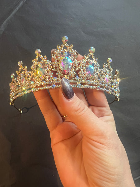 Kóróna, kate gyllt