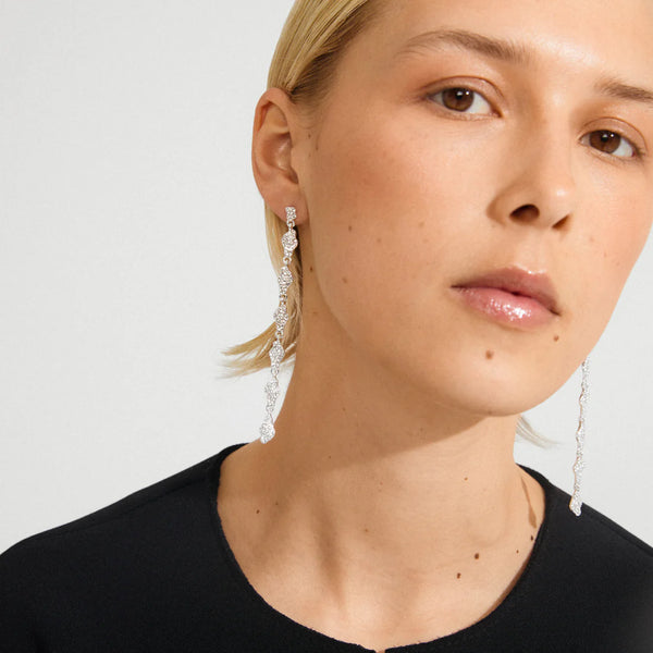 Basil eyrnalokkar - silfraðir