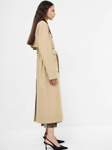 Dasha Trench kápa