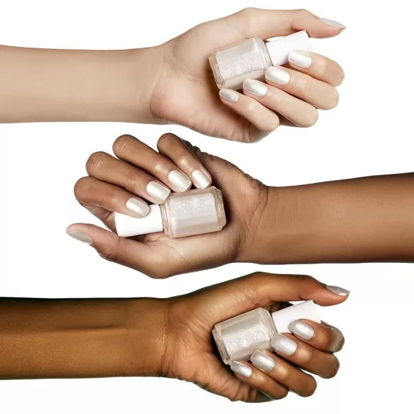 Essie "Pearly White" 4